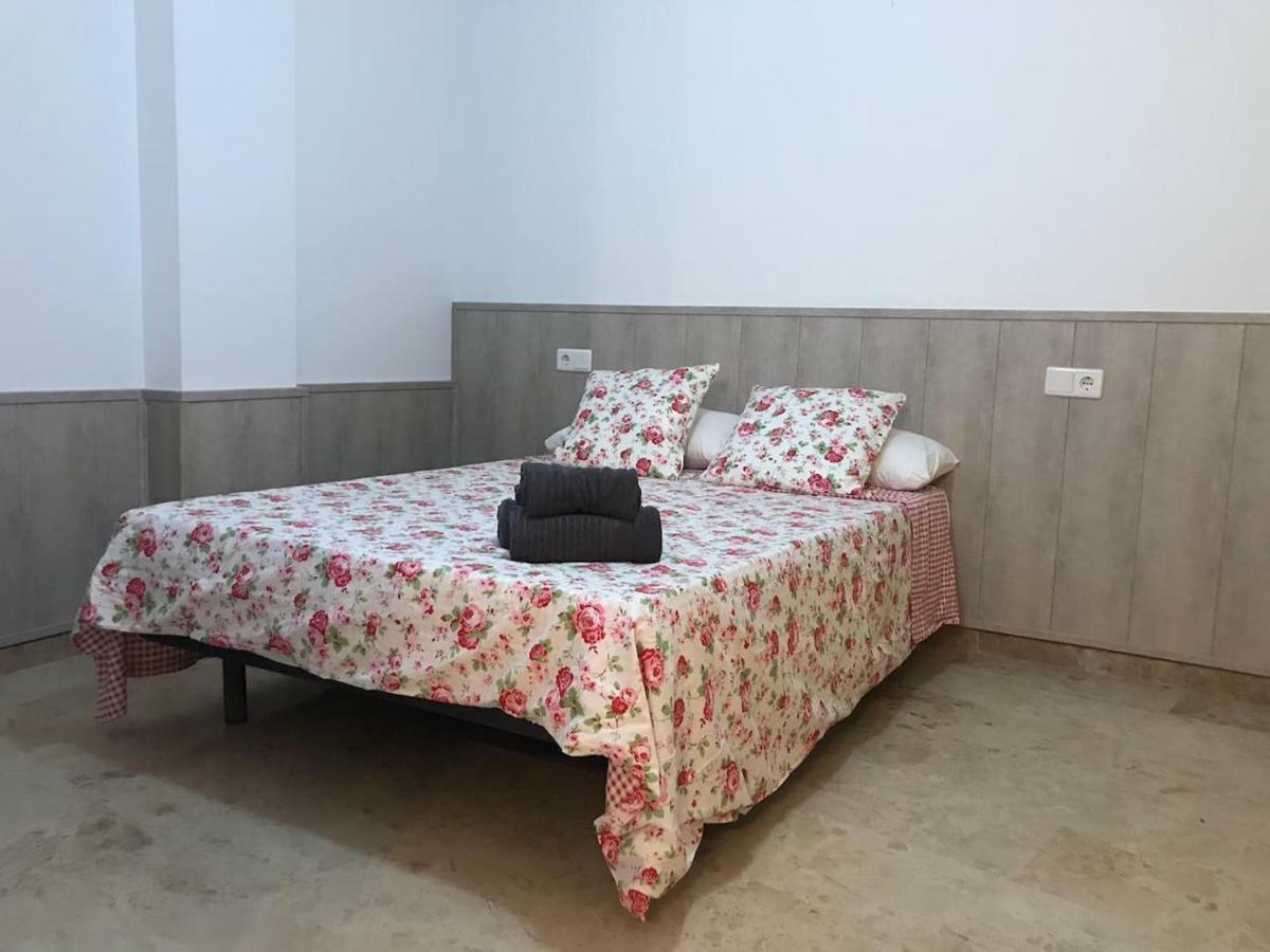 Amazing And Clean Studio Very Close To City Center Малага Екстериор снимка