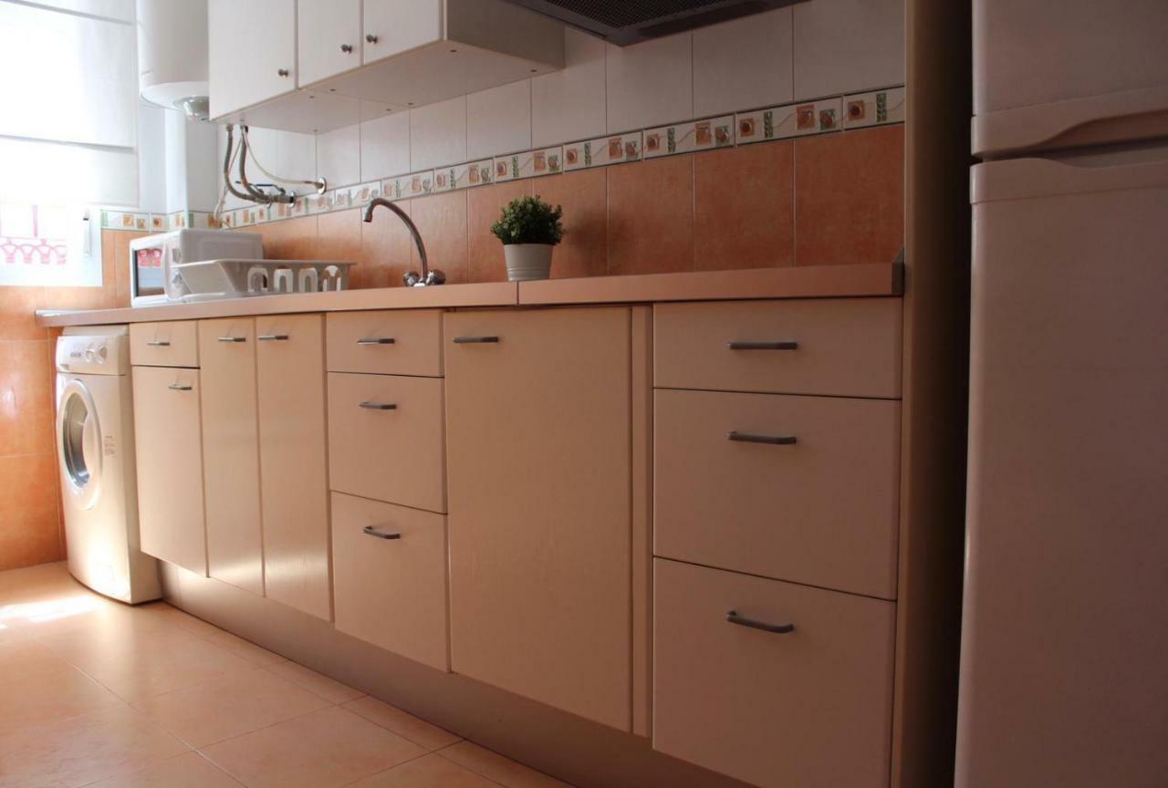 Amazing And Clean Studio Very Close To City Center Малага Екстериор снимка